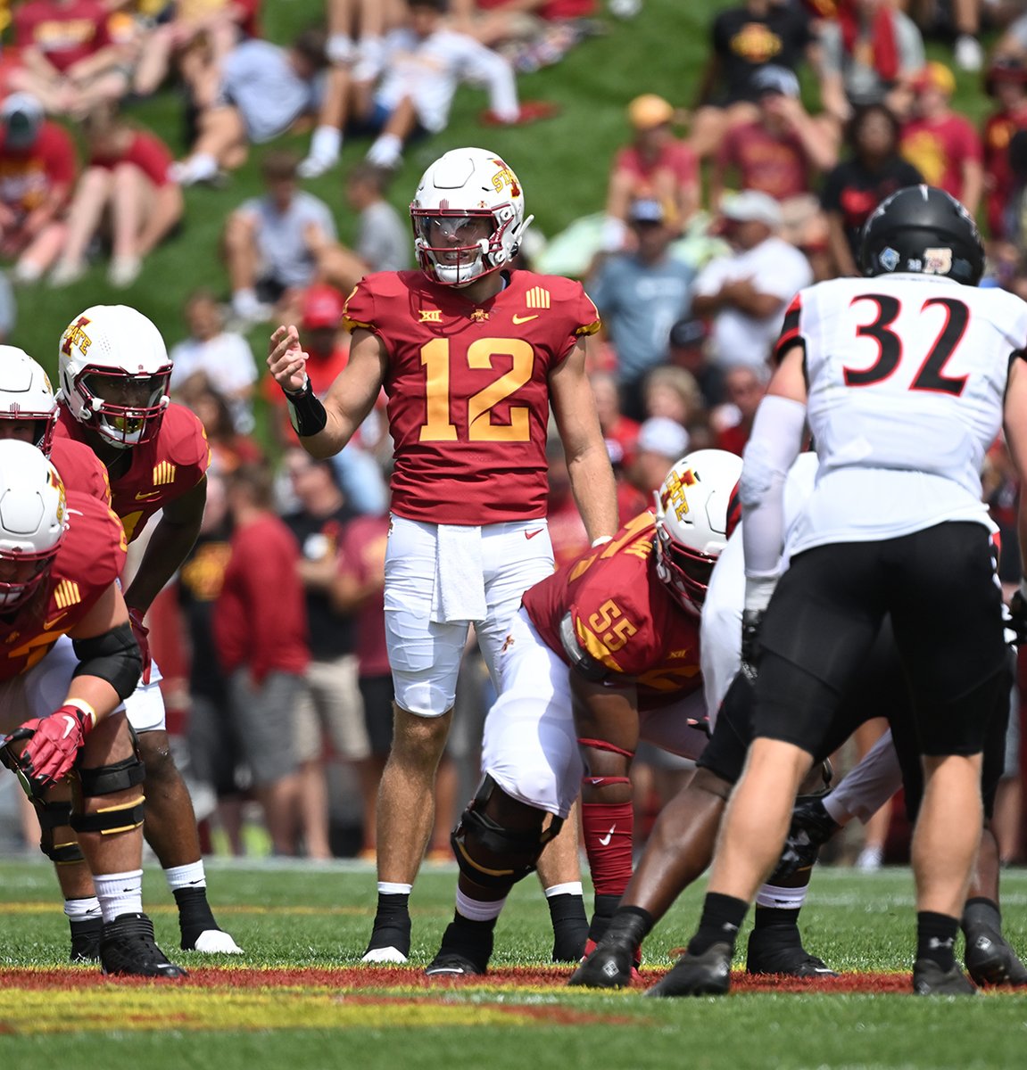 CycloneFB's tweet photo. Dekkers at the half

18-23
2️⃣3️⃣8️⃣ yards
3 TDs

🌪🚨🌪 https://t.co/F3sIWUfczM
