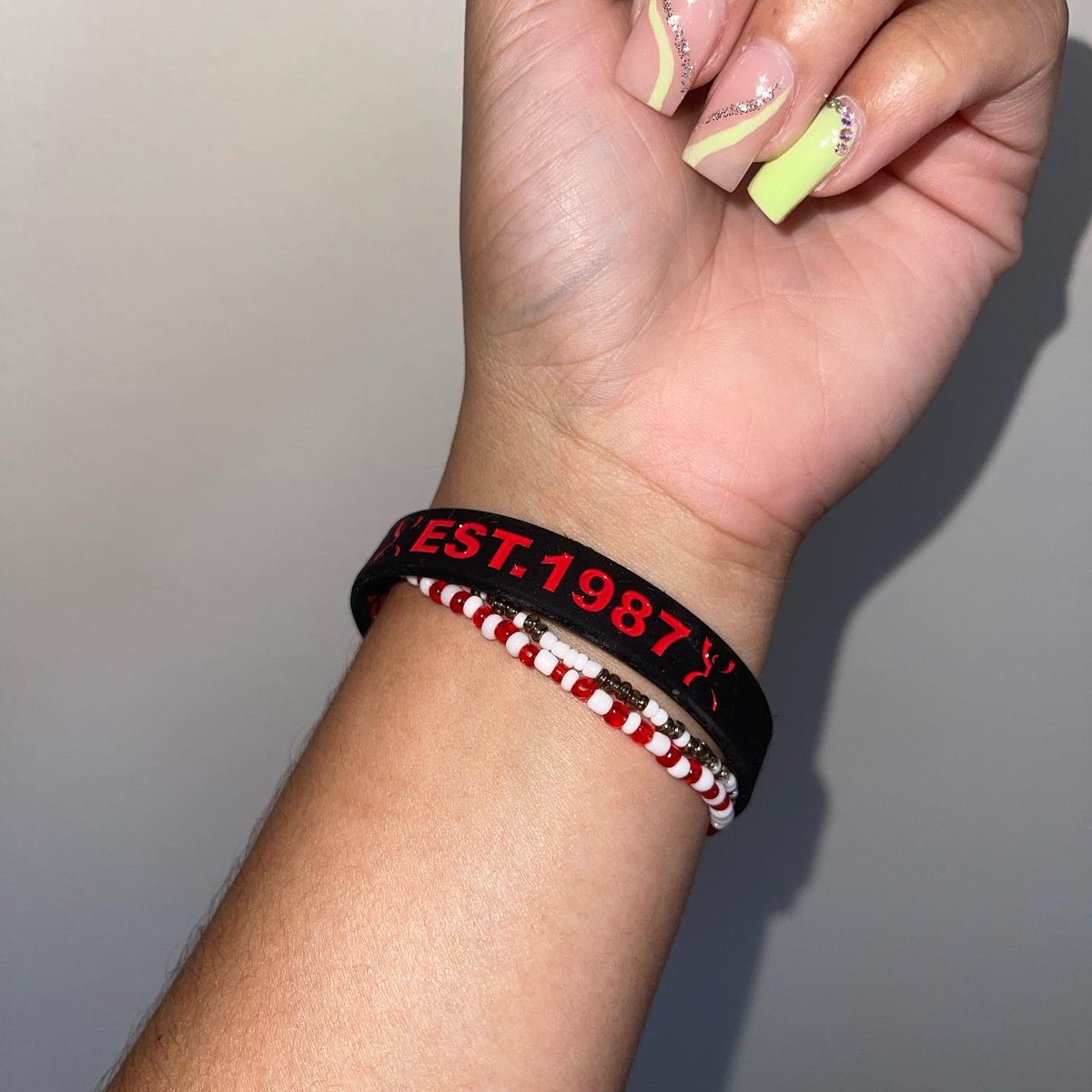 SLU_MU's tweet photo. Hermanas 💃🏻 check this out 📣 

The Marvelous Mu Chapter of Sigma Lambda Upsilon/Señoritas Latinas Unidas Sorority Inc., has got you covered with our 4 different wristband sale! 😉 Enjoy your new favorite SLU accessory. https://t.co/SCgw9sEpEe