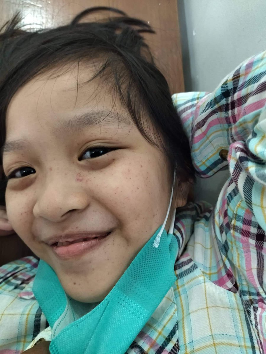 mona_monakko's tweet photo. ‼️ASKING FOR HELP‼️
Hello everyone I know this isn't art related like usual but this is something close to my heart and im in desperate need of help for my little sister. She was diagnosed yesterday for having Idiopathic thrombocytopenic purpura... 1/3? https://t.co/MmfBLme7Br