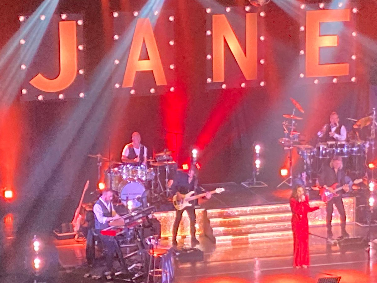 chr1stopherleo's tweet photo. Saturday night with 'Jane'!!!
The Wonder From Wakefield 💃
#OorJane #NorthernCharm #DanceYourselfDizzy https://t.co/hvDAQNnkuE