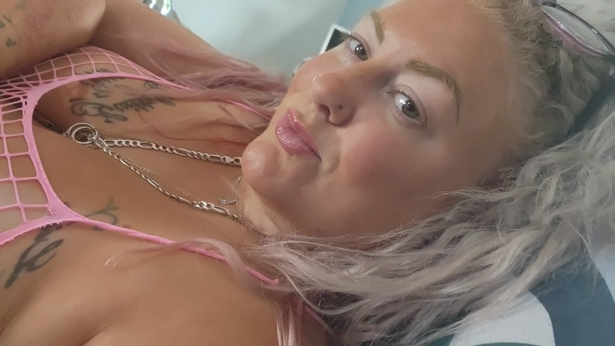 BBaby_91's tweet photo. Keeping it even hotter In this heat wave
https://t.co/LQBEKnZUTc https://t.co/gvVRx9zsK4