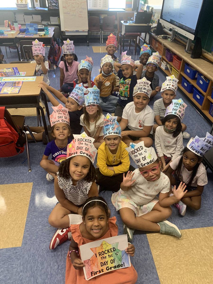 MrsGershowitz's tweet photo. First grade rockstars!! @WheelerAvenue https://t.co/KPjwsE36Ux