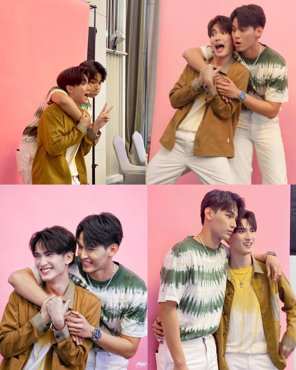 baby_lovefirst's tweet photo. #jafirstbirthdayfansign
#JaFirstlove
This time @jaestsx proactively hugged @firstfh5 😭😭💘💘❤😍🥰back there's was no one requested from fans @firstfh5 also surprise when @jaestsx did that
Now you can see how much important for.himself love you both 😭😭😭😭 https://t.co/62f3GwPvEM