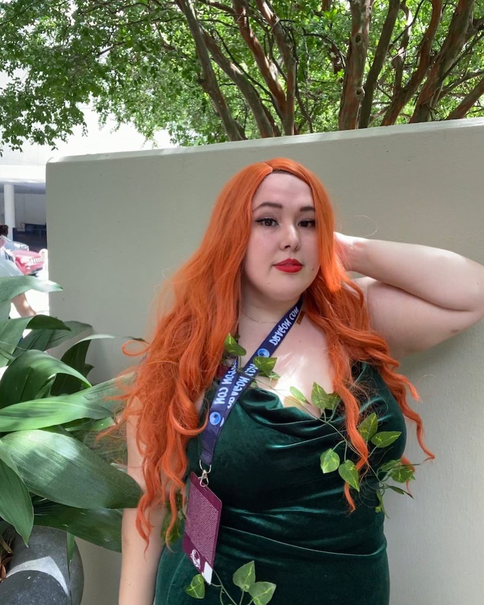 soteariffic's tweet photo. You seem to have me confused with some warm-blooded damsel in distress. 🌱🌿 (hello from DragonCon!) https://t.co/gMMCU5QVGa