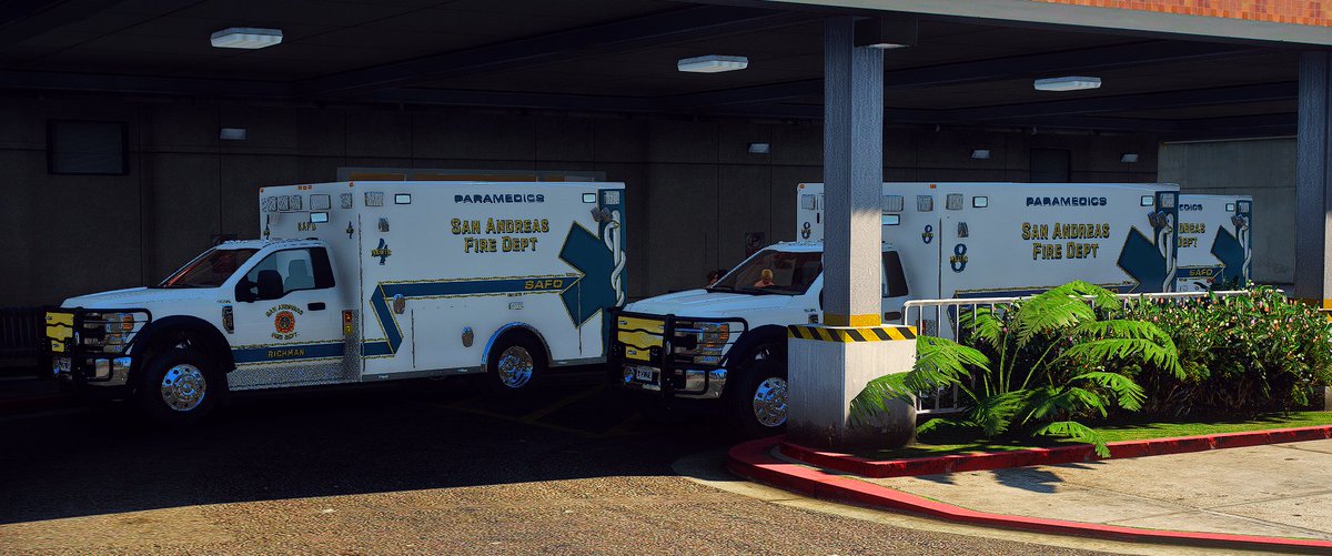 medic4523's tweet photo. SAFD EMS having a busy afternoon. Medics 1, 4, &amp; 8 dropping patients at Pillbox ER. #safd #emsroleplay #firefighterroleplay #flashpointroleplay #modificationuniverse #GTAV  #FiveM https://t.co/47az9fMX7L