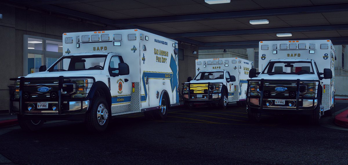 medic4523's tweet photo. SAFD EMS having a busy afternoon. Medics 1, 4, &amp; 8 dropping patients at Pillbox ER. #safd #emsroleplay #firefighterroleplay #flashpointroleplay #modificationuniverse #GTAV  #FiveM https://t.co/47az9fMX7L