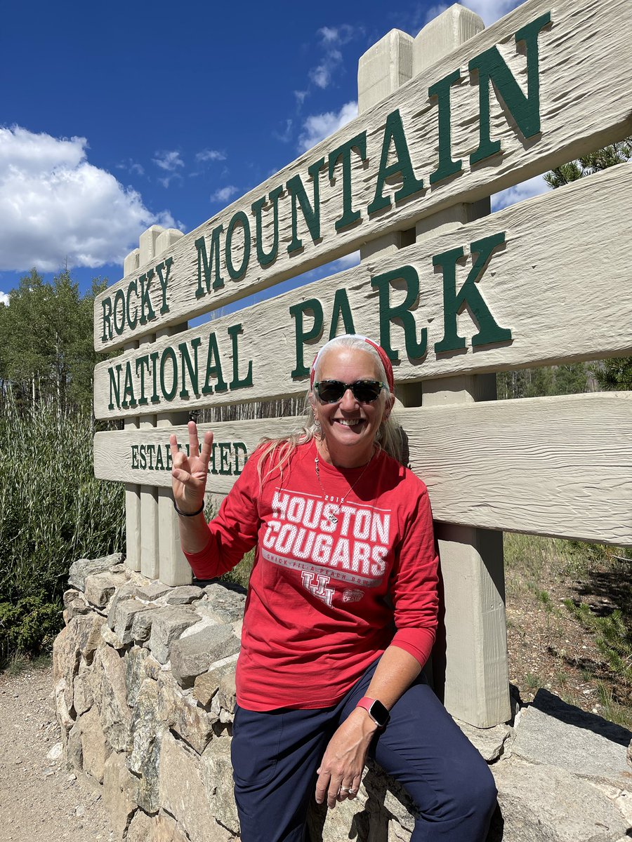 RVTXChick's tweet photo. No matter where I go, I’m always a Houston Cougar. Rooting on @UHCougarFB from Colorado. Have a great season guys!
#GoCoogs #classof92 #Htown #CollegeFootball #GameDay https://t.co/ZsmnaT9k44