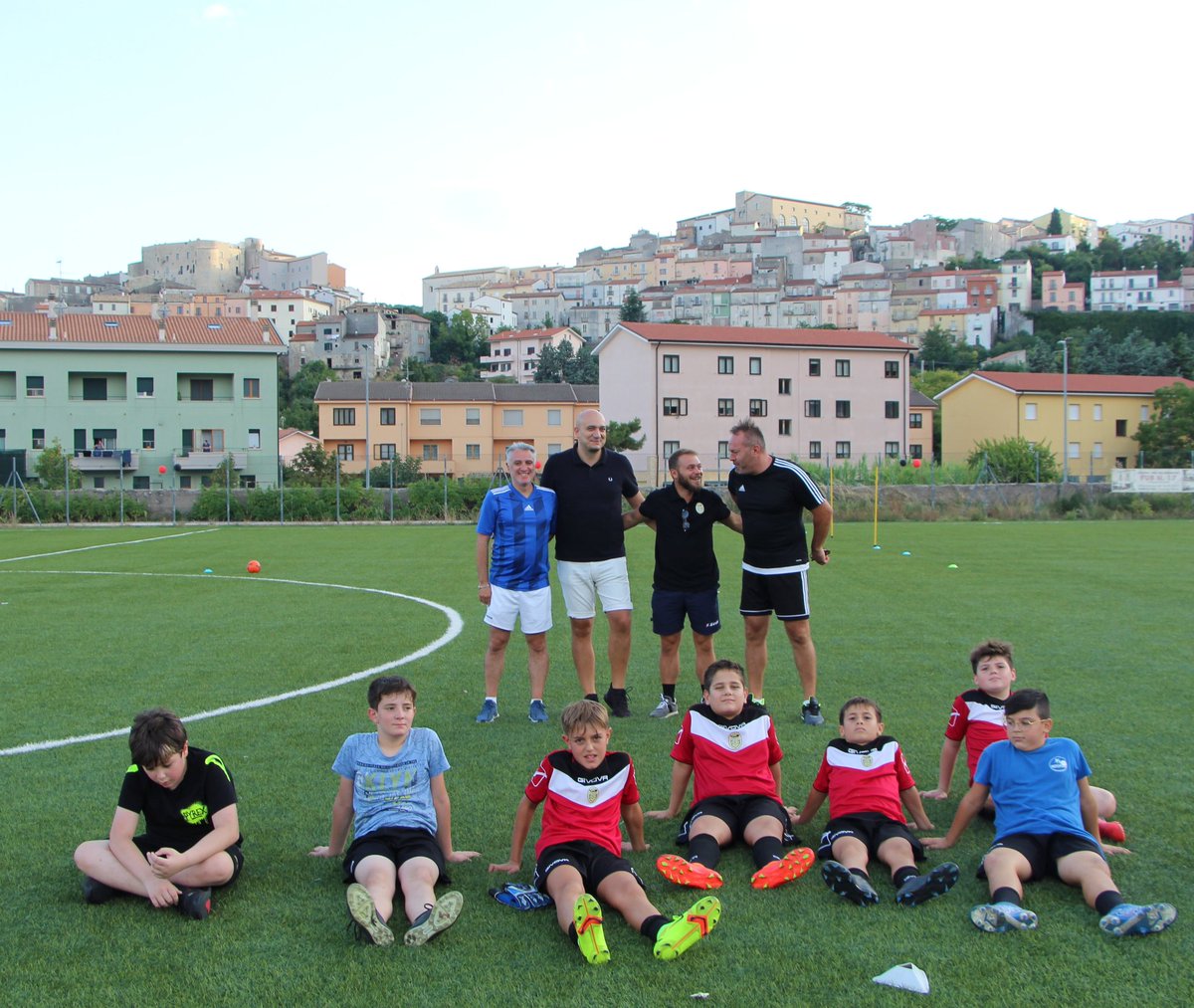 PolisportivaK's tweet photo. Open Day - stagione sportiva 2022 - 2023 - impianti sportivi del @CBonefro
#Bonefro #Molise #sport #calcio #ScuolaCalcioÈlite #FIGCMolise #LNDMolise #OpenDay #3settembre #2K22 #Kalena #PolisportivaKalena1924 https://t.co/tUqnkKKRFl