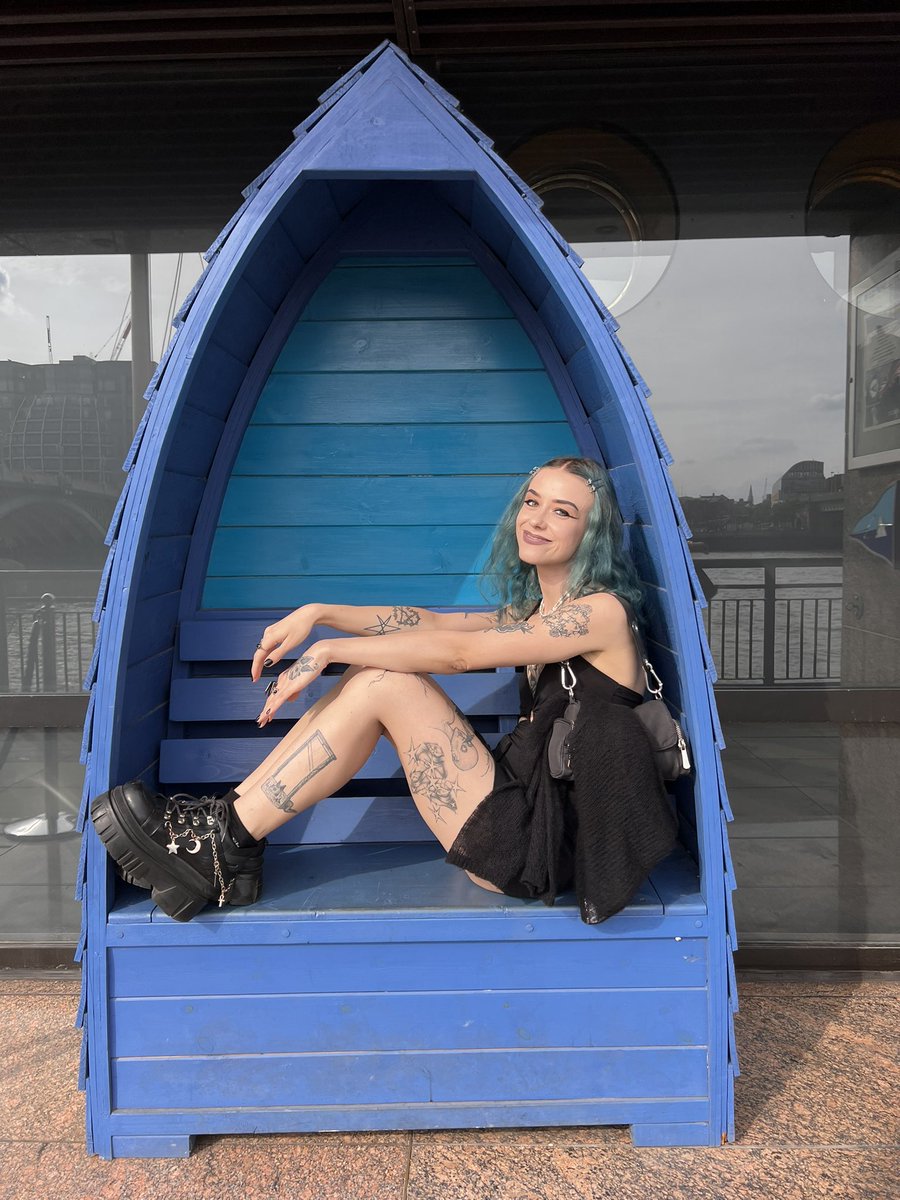 indrė 🦋 tweet media