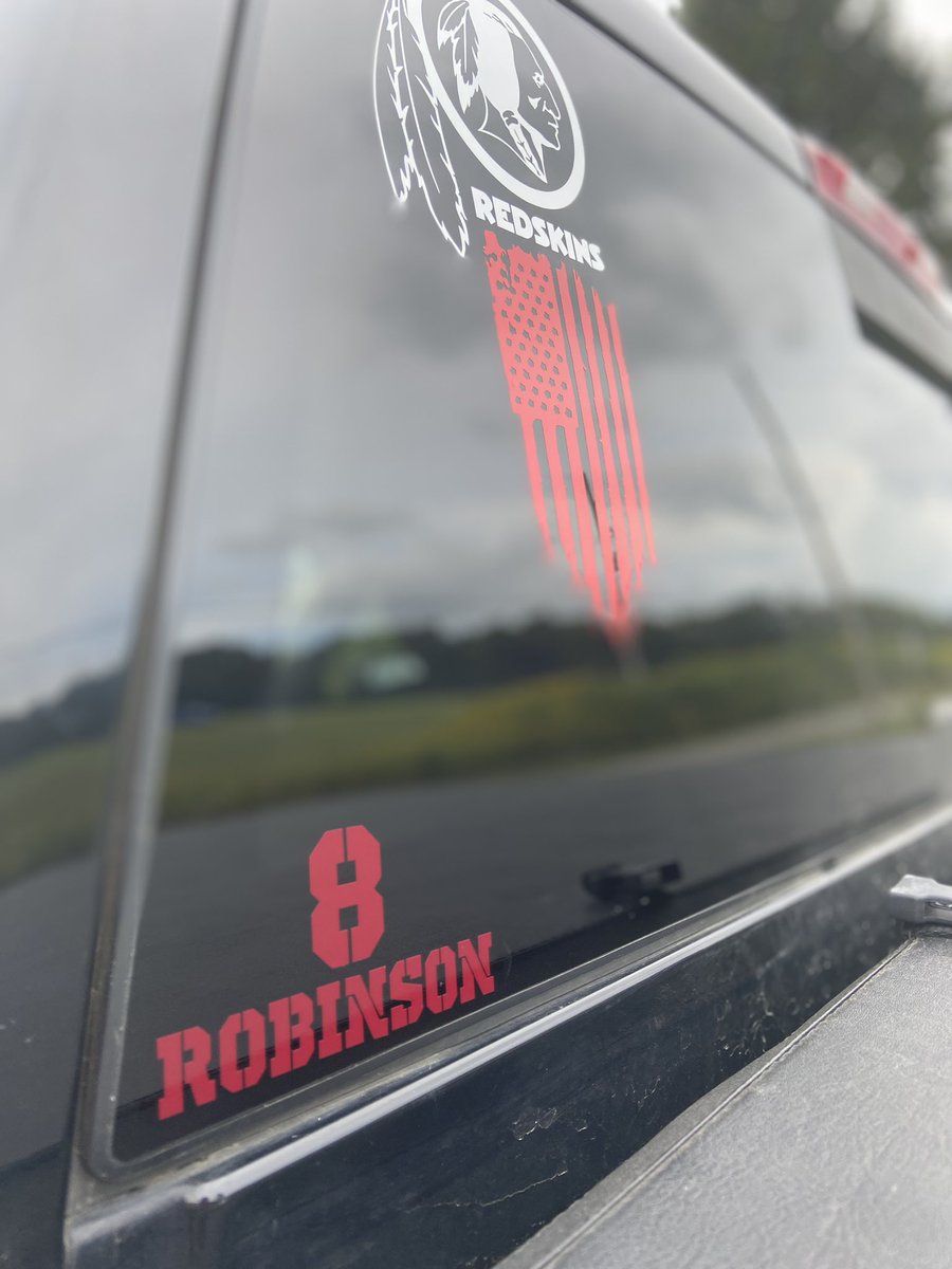 Ishman47's tweet image. This for you @BrianR_4 get well! Can’t wait to watch you truck someone!! #HTTC #BurgundyInfantry and a big shout out to @Copo_72 and @lj_custom thanks for the sticker! Much love and respect!!