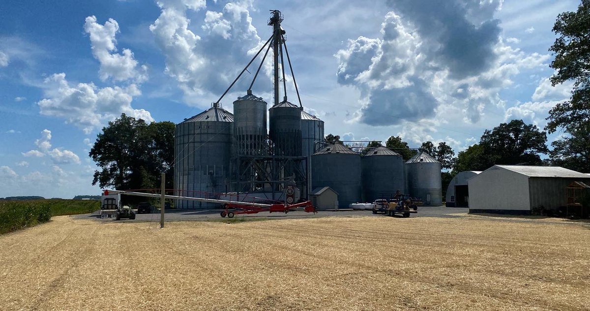 SturgeonSeeding's tweet photo. It’s the most beautiful time of the year….to plant grass☀️ https://t.co/ubqj1Of7I9