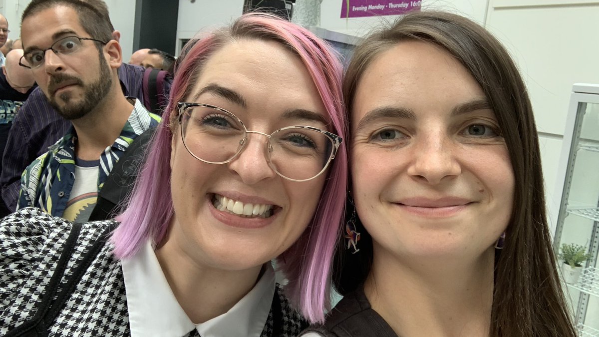 penntapus's tweet photo. Met @GTGVicki in life who is so lovely! (Spouse wins photo bombing points!) #FFFest4 https://t.co/bC1Sd7zsFx