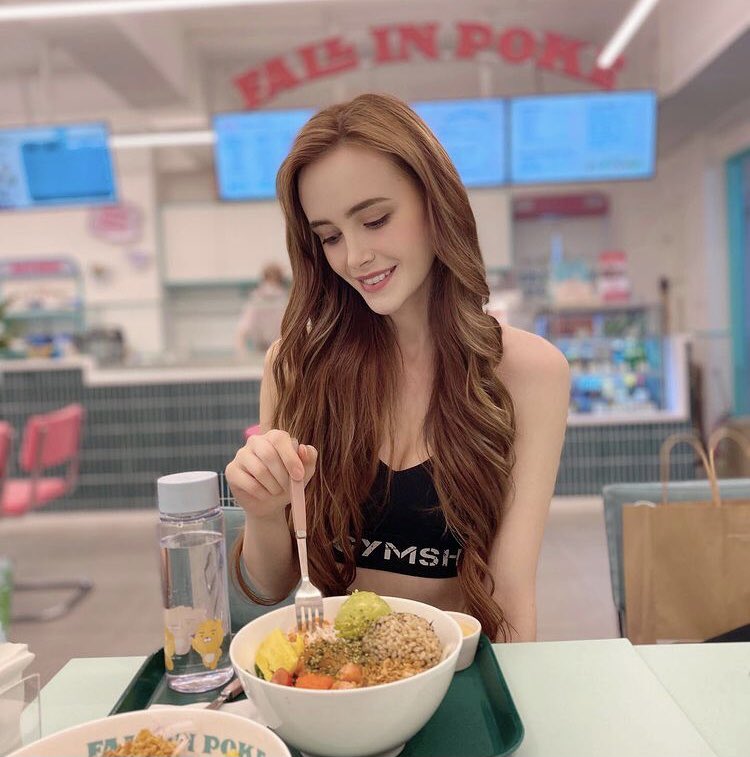 ailingla1's tweet photo. It's my first time to use Twitter. I hope you can take care of me.😂 https://t.co/BzyKytBGWO