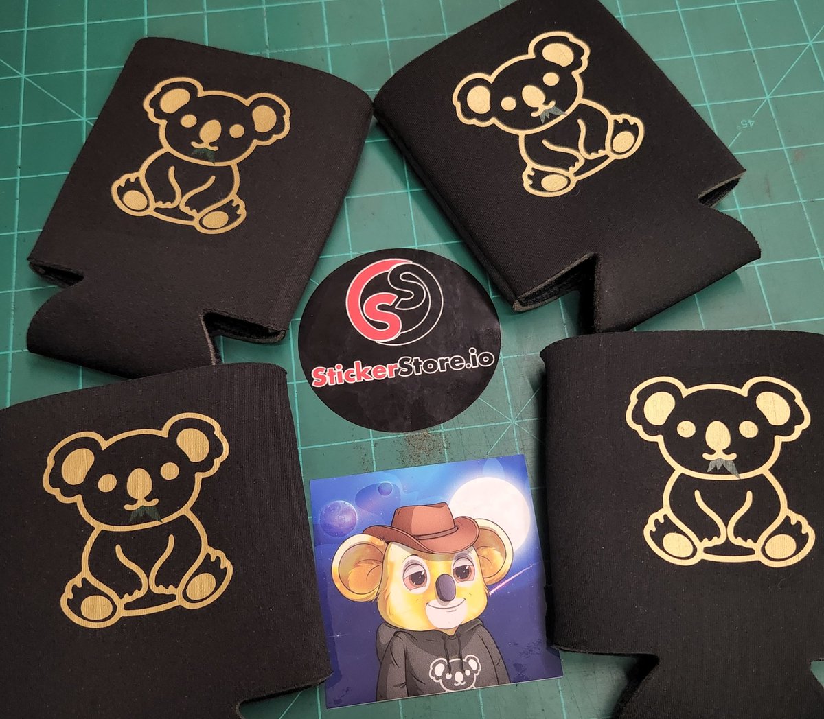 ScottHallaaa's tweet image. These would look good with a @y00tlist on them!!