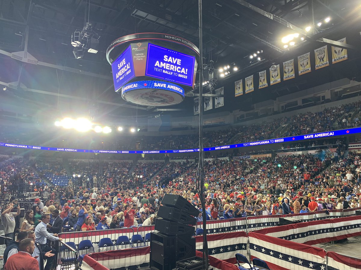 LatinosMAGA's tweet photo. #Hispanics / #Latinos are energized and will be voting for @DrOz, @dougmastriano and @carrieforpa in #November8th.
#StopTheMadness of high #GasPrices and #BidenInflation by #VotingRepublican #LeadRight.
#TrumpRally #LatinoVote https://t.co/GaBnGvtgeK