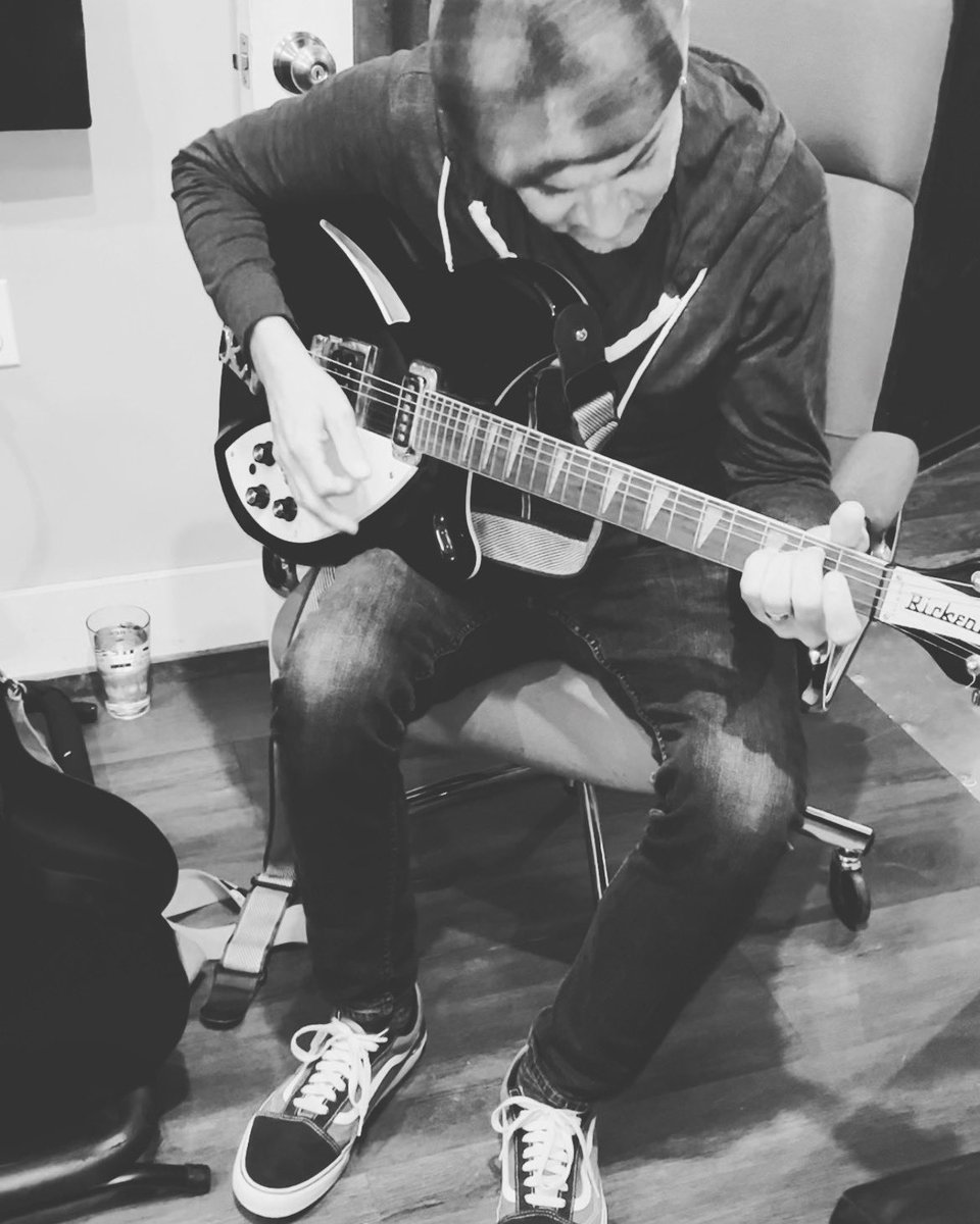 CallingHoursOG's tweet photo. 🤘#callinghours #callinghoursband #popeye #popeyevogelsang https://t.co/P3nlrmTNMT