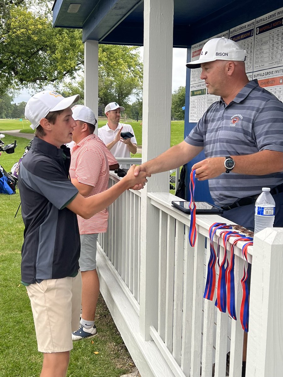 EGGolf_Boys's tweet photo. Thanks to @bghs_boys_golf for hosting a first class event today. Nick Lamberg placed 7th today and played a great round shooting a 77. Next up was Zak Rojahn with an 84 #EGgoLow #EGlegacy https://t.co/JGp8FRD0IC