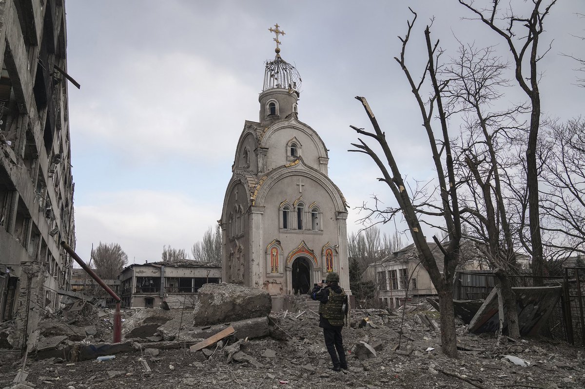 For the third time, the @leDepartement66, will fund the prize of €8,000 for the Visa d’or News award winner. The 2022 winner is @EMaloletka/ @AP for his work in Mariupol, Ukraine. #visapourlimage2022 #photojournalism #visapourlimage