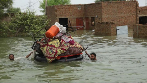 WomenforHF's tweet photo. With over 33 million displaced and over 1000 dead, Pakistan urgently needs help. Donate now to help provide immediate relief to those suffering. https://t.co/FDAzA6APAx https://t.co/brsptXRY0L