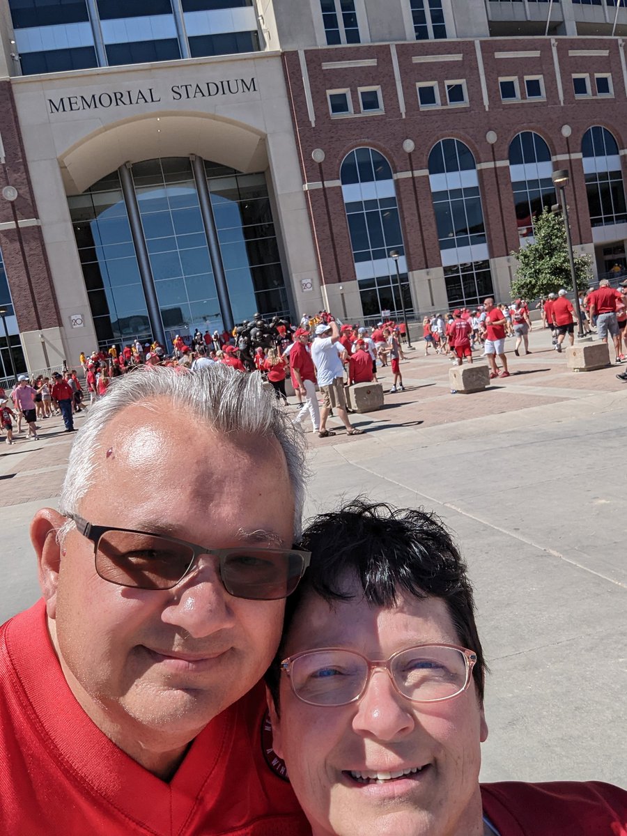 theresabaack's tweet photo. #Huskers Go Big Red! https://t.co/pdRmoKcoQ7