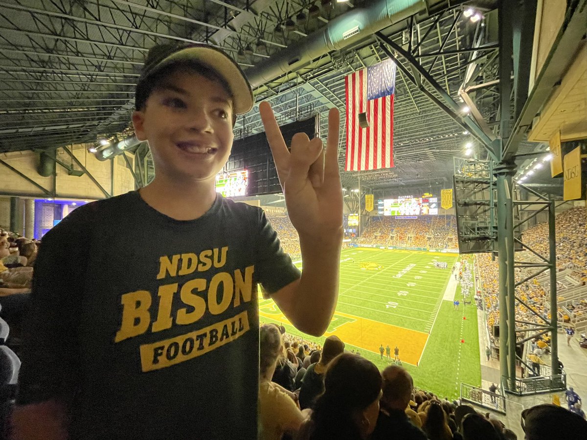 maucheric's tweet photo. #GoBison #ScheelsGameDay https://t.co/A4rxasWATC
