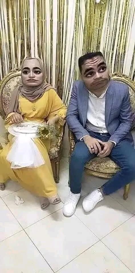 قال لها : اجيب مصور للخطوبه 😕
ردت عليه :
لاااااااا  بتصورنا البيست فرند 
وهذي النتيجه 🥲🤣 
 يختي عليهم تووووحفاه رعب 🤣🤣🏃🏼‍♀️