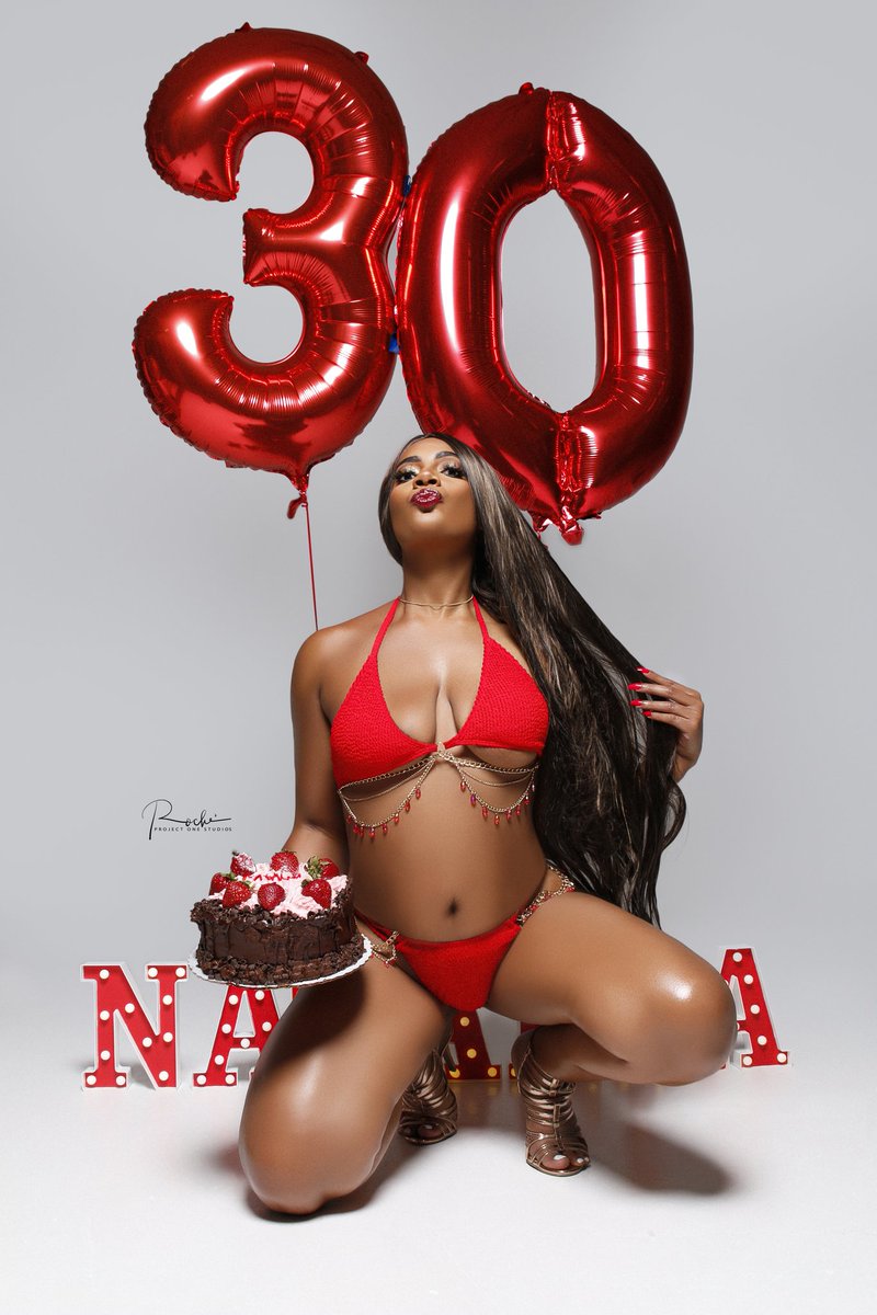 🎈🎂Having my cake and eating it too 🎂🎈#birthday #30thbirthday #birthdayphotoshoot #august10th