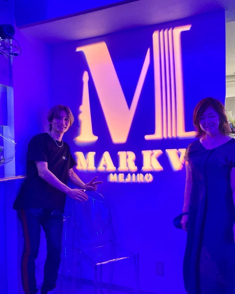 Snacktakako's tweet photo. 【Mark Ⅵ オープン記念イベント】

9/2  目白のライブハウスイベントに行ってきました。田村さんの優しい音色や最高の松下洋さんの演奏は最高でしたー^ ^ロゴの販促物をたくさ作っていてLOGOデザイナーとしてLOGOの作りがいがありました。 https://t.co/XeLAvPvU8h