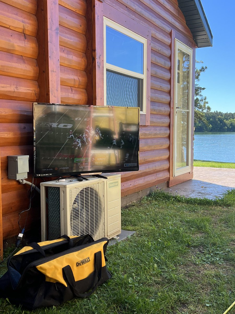 TeraBuckley's tweet photo. Beautiful day for @UNDfootball and an outdoor construction project. Break time. https://t.co/fmtfsoay1j