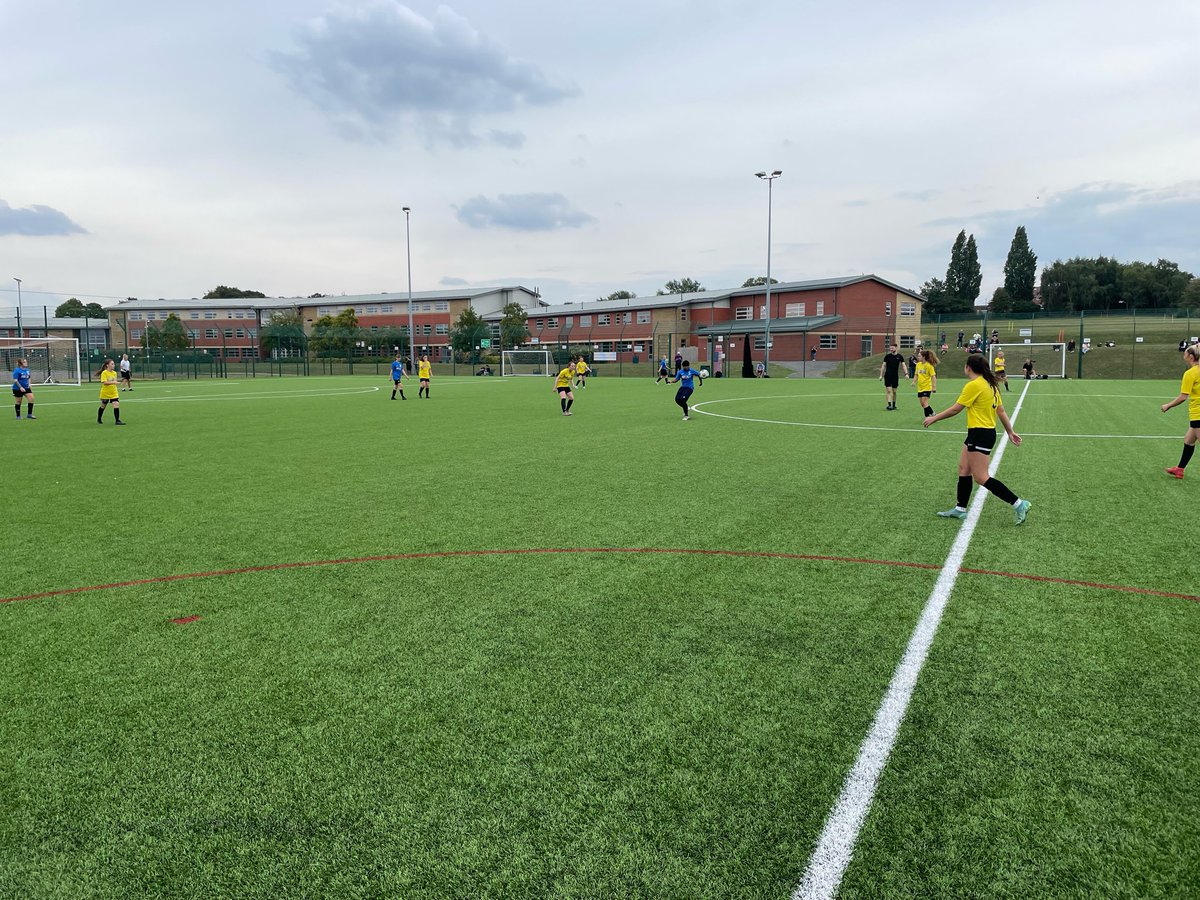 UncommittedGrls's tweet photo. ๐ฌ๐ง ๐๐๐๐ฃ๐ ๐๐ค๐ช
A big thank you to everyone who made todays SRUSA Womenโs Soccer Event at our partners Wath Academy๐ฌ๐ง.
A talented group who showed a brilliant attitude.
We look forward to seeing you all soon.
#TrialEvent
๐ฌ๐งโฝ๏ธ๐บ๐ธ๐ฅ https://t.co/3EArU2cRrp