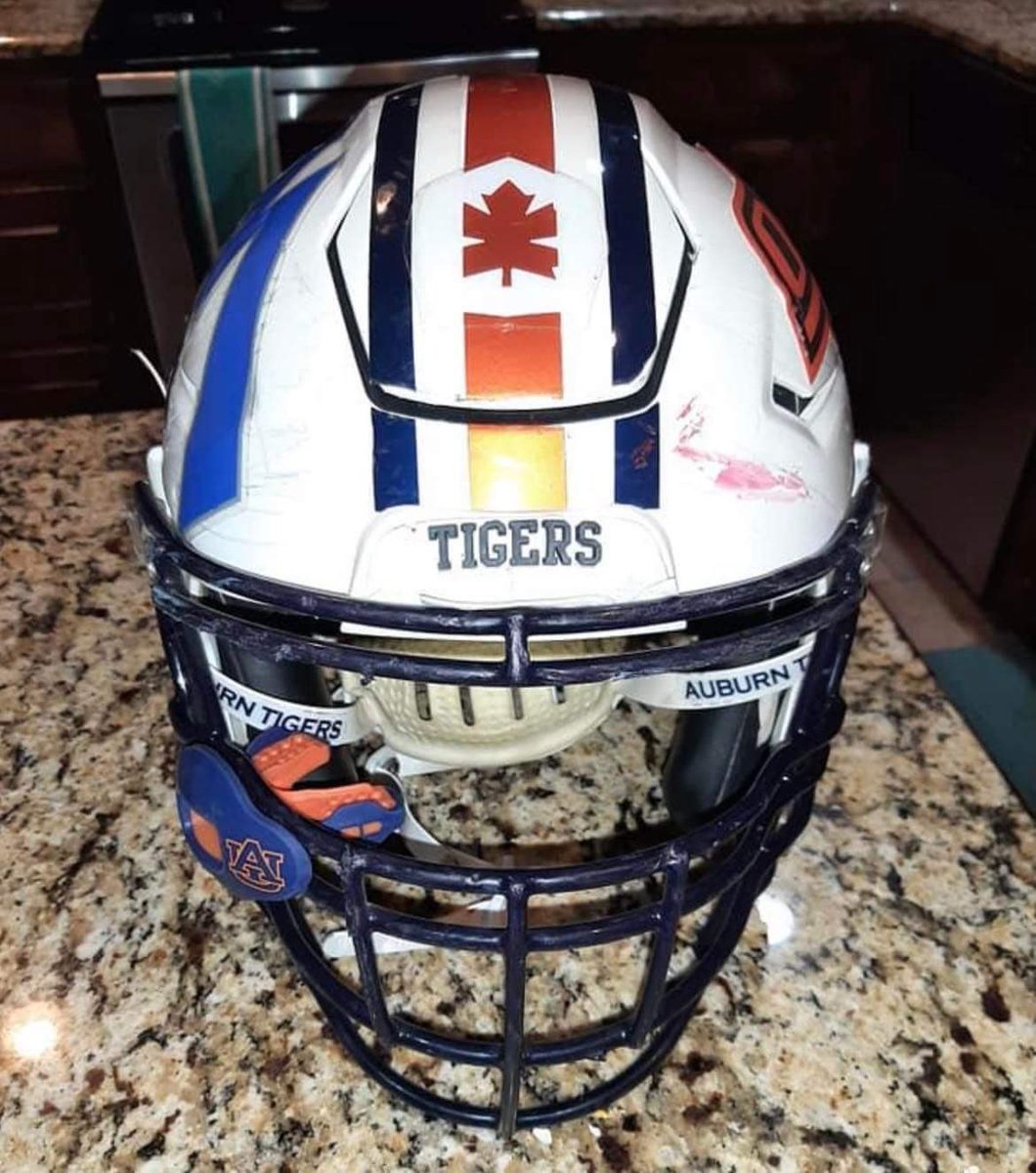 HelmetArch's tweet photo. Game used #77 Auburn Tigers Marquel Harrell Hula All Star Football Game Used Helmet.For sale!!@RealStuff14 @AuburnFootball @AuburnTigers @UniWatch @ban1helmetnfl @WTHelmets @JacksonChrist4 @wtfcoach @JerryQuickel https://t.co/kz9ZcWHLej