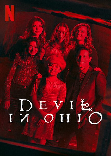 TvBoxSA's tweet image. اضافت نتفلكس @NetflixMENA المسلسل القصير #DevilinOhio تعتزم طبيبة نفسية حماية مريضة شابّة هربت من قبضة طائفة غامضة، فتأخذها في كنفها وتؤويها، ممّا يعرّض عائلتها وحياتها أيضًا للخطر
#مسلسلات #جديد #نتفلكس 📺📺🆕🆕