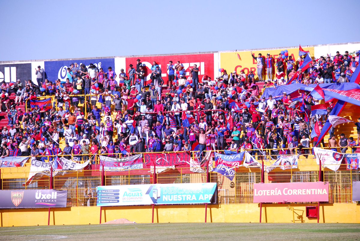 gonzalocontra's tweet photo. #LigaCorrentina

Huracán Corrientes venció 2-0 a @LiptonFC y se consagró campeón del Oficial de la @Ligacorrentina_ ‼️
Bajo la conducción técnica de Alfredo Villegas (DT) y Julio Marinilli (AC) volvió a celebrar.
Los dos clasificaron al Regional. Lo jugarán? https://t.co/x7AHz7C372