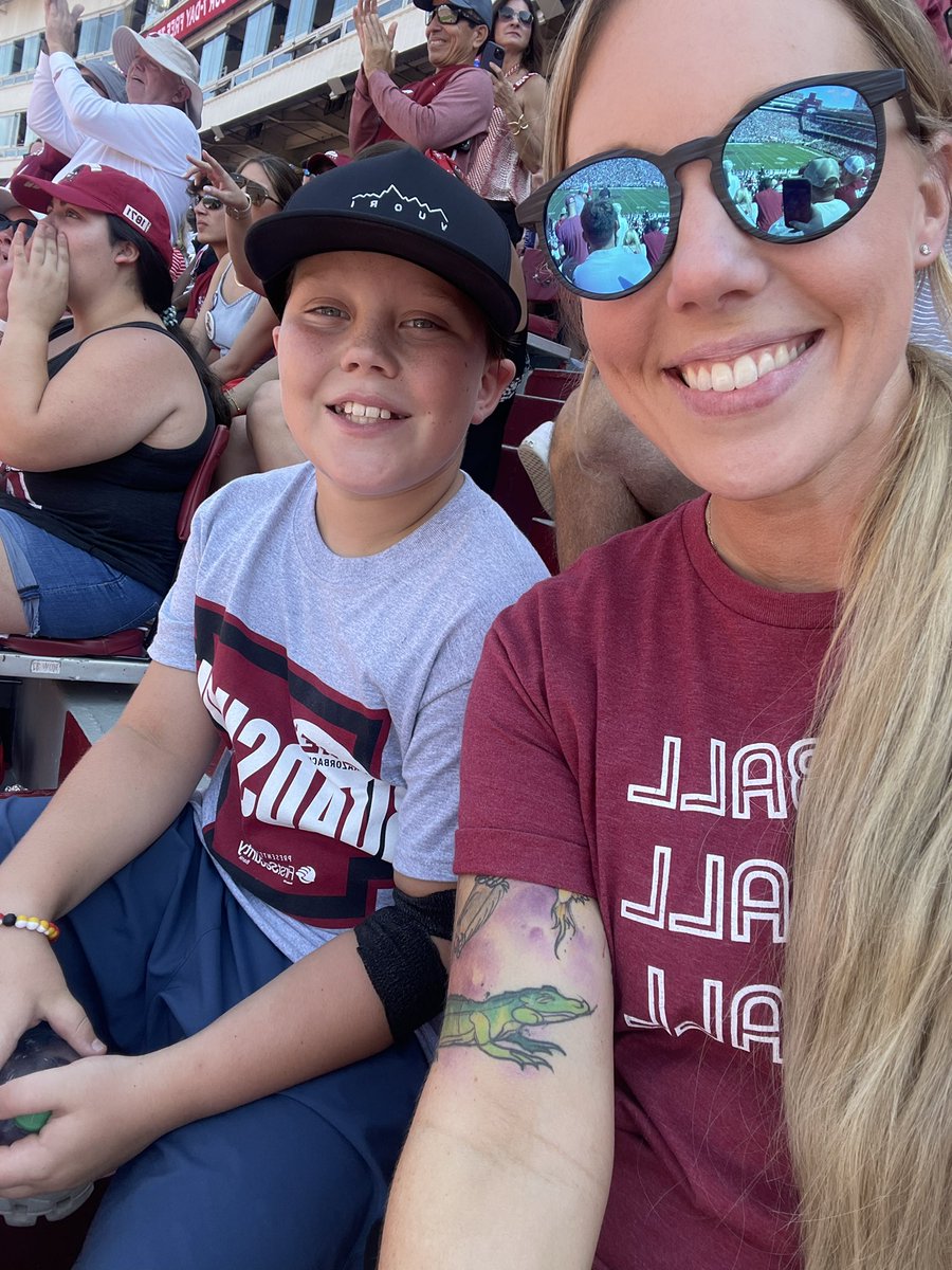 catfrans7's tweet photo. #budanderson #woopig #wps #razorback https://t.co/rS5KZt0tRR