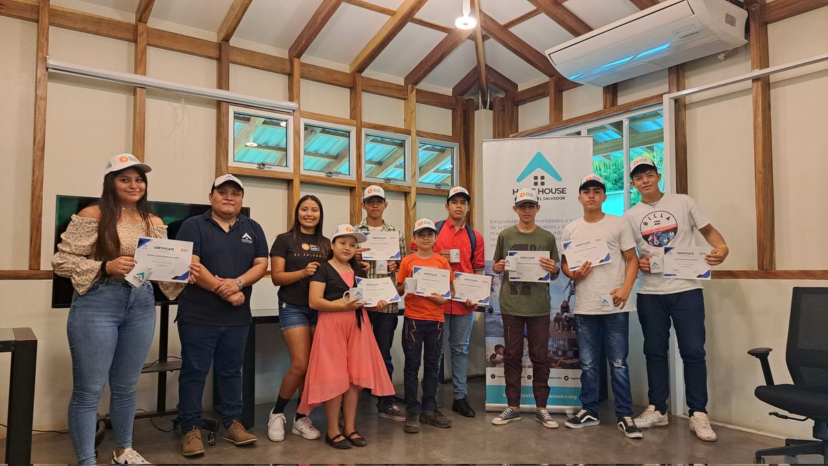 Valenzuela El zonte El salvador Ⓡ tweet media