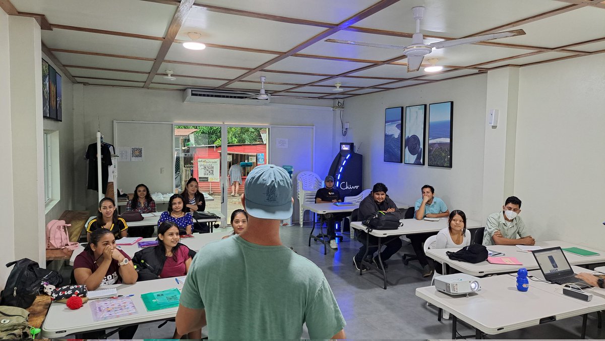 Valenzuela El zonte El salvador Ⓡ tweet media