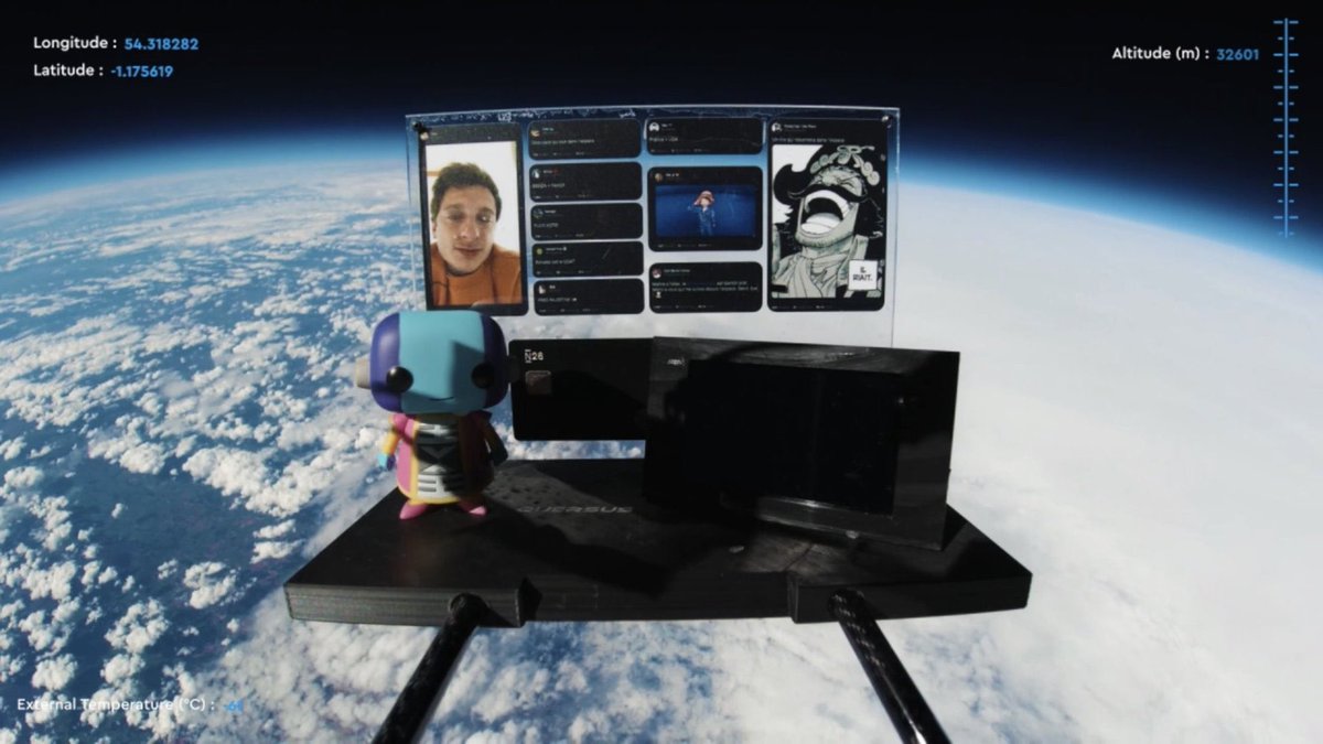 Arkunir's tweet photo. Hello @ElonMusk i went in space before you, loser. https://t.co/IUuFU8Q010
