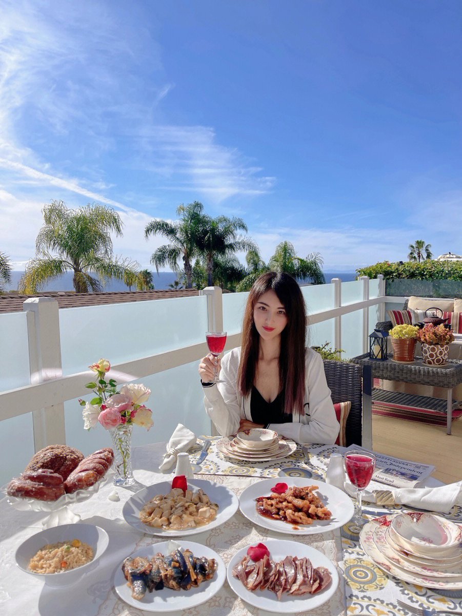 Louisa0019's tweet photo. What are you doing on the long weekend?🌈⛱
#lagunabeach #losangeles #la #seasidelife https://t.co/hIgFHnT3gi