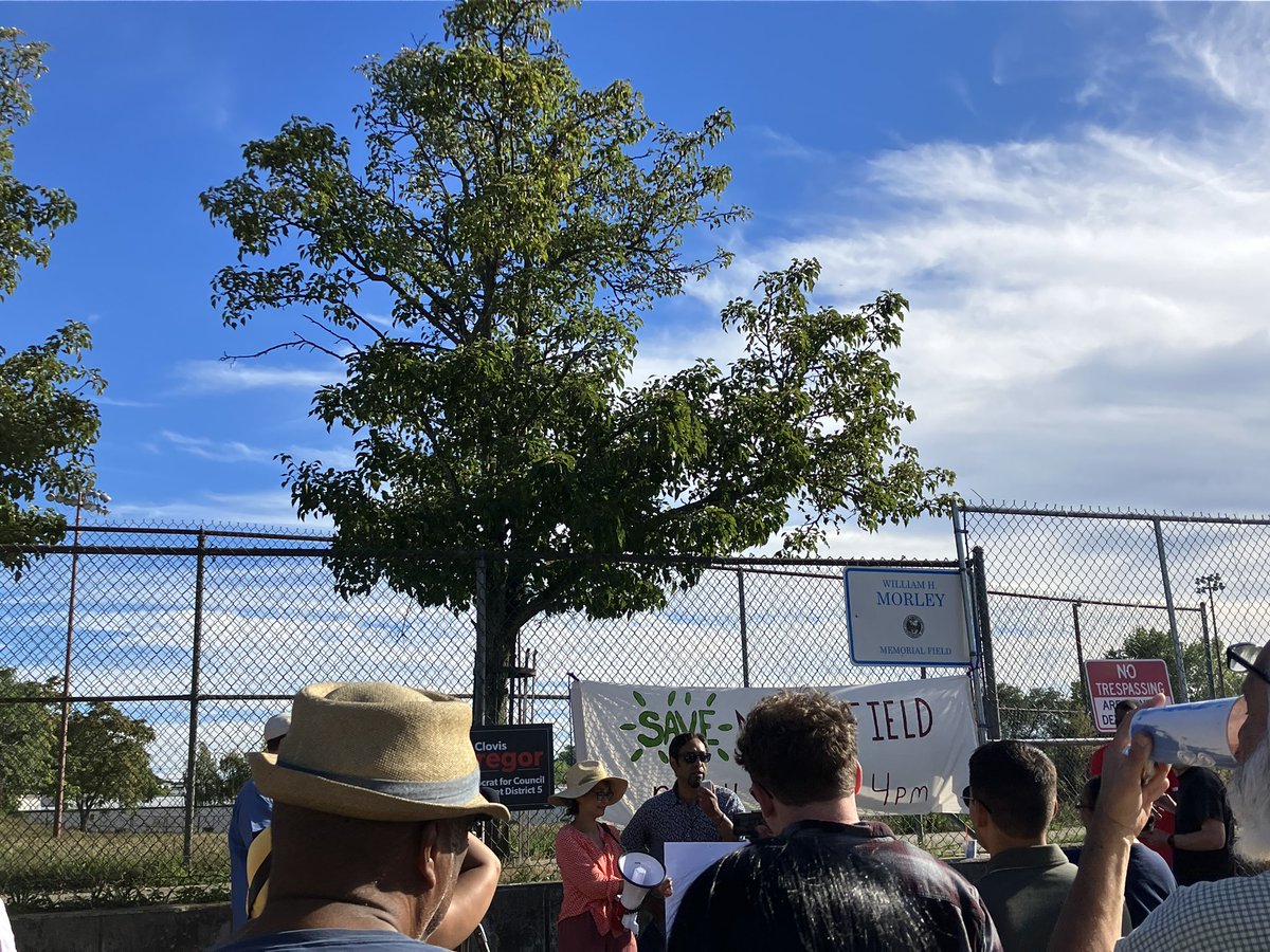 Currently here at a rally to save Morley Field in Pawtucket, organized by <a href="/JenStewartRI/">Jennifer Stewart</a>! The only large green space in Pawtucket’s Woodlawn neighborhood, it’s in danger of being paved over into a parking lot. 🌳