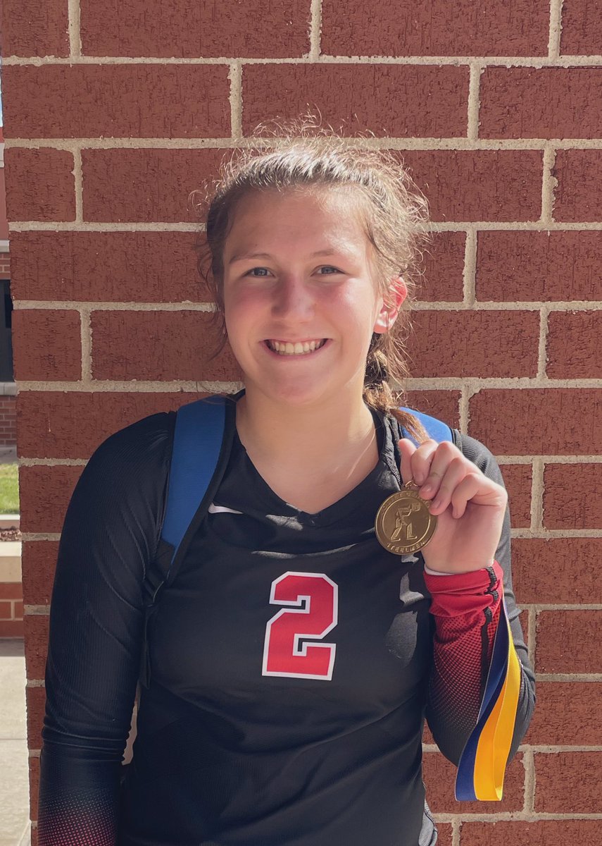 Congrats to Sophomore Charlee Young on winning all tournament team for the foxes this weekend!