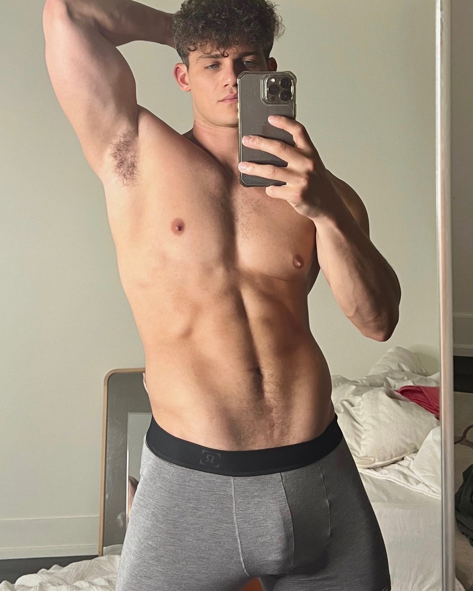 boredguybro's tweet photo. Really need a workout partner. Plus more 😎 https://t.co/nXAEnBt9mr