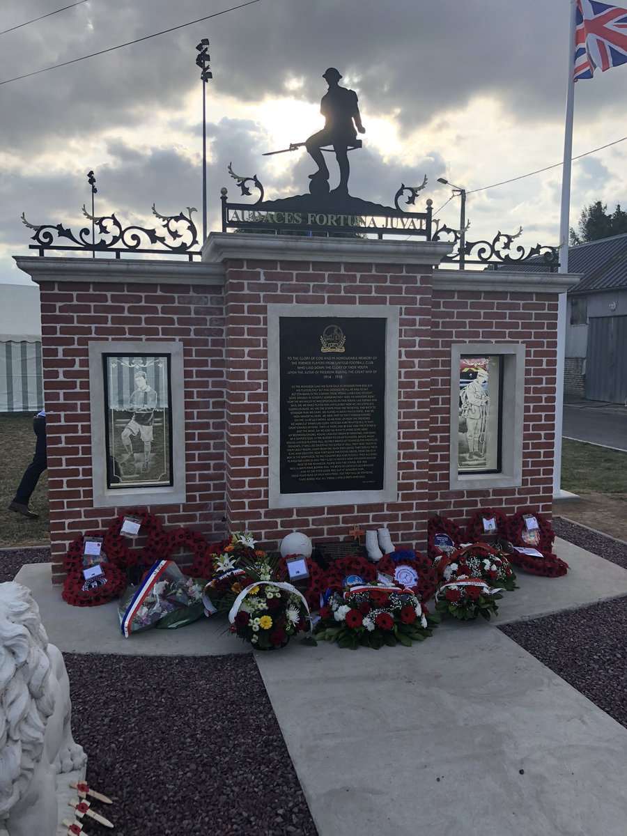 raysdfb123's tweet photo. Linfield Somme Memorial LWF 💙 https://t.co/CJyuInsrBz