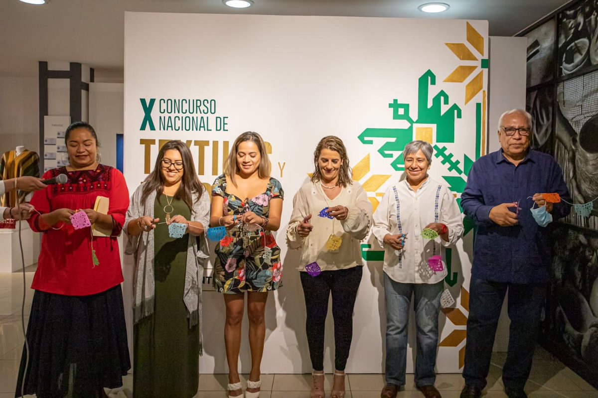 GobiernoMorelos's tweet photo. Se exponen en Morelos las obras textiles más representativas de México 

•Son un total de 427 prendas participantes en el X Concurso Nacional de Textiles y Rebozo 2022
https://t.co/UjCahnhfQx https://t.co/HT38oGBGAY