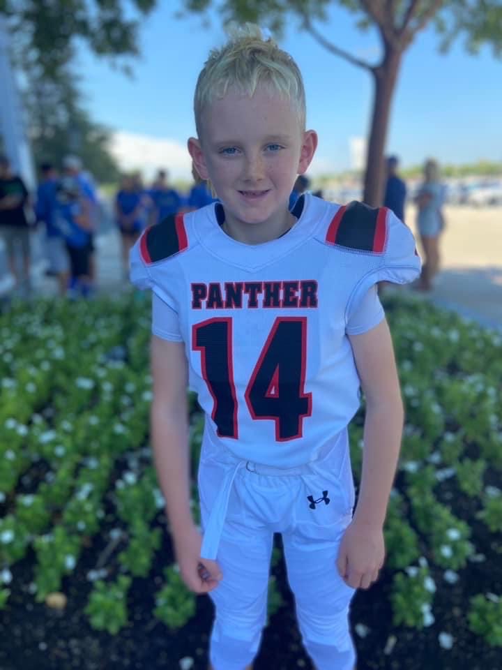 LesliWare1's tweet photo. My grandson Logan played his first tackle football game and it was at AT&amp;T Stadium. So much fun! https://t.co/tvndkF9Pxp