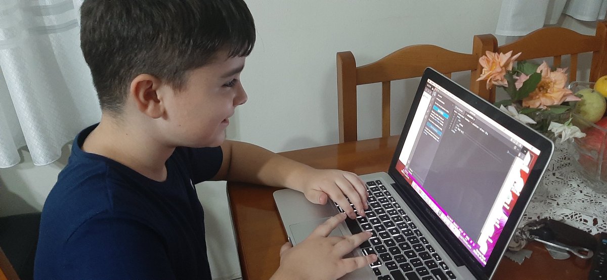 zyhdiroda's tweet image. #my_nephew #firstTimeCoding