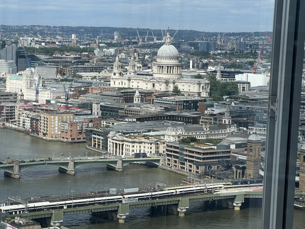 traininglane's tweet photo. Got a chance for a lil “Afternoon Tea” at the Shard. Koo place in London! https://t.co/eZXWLfCzcT