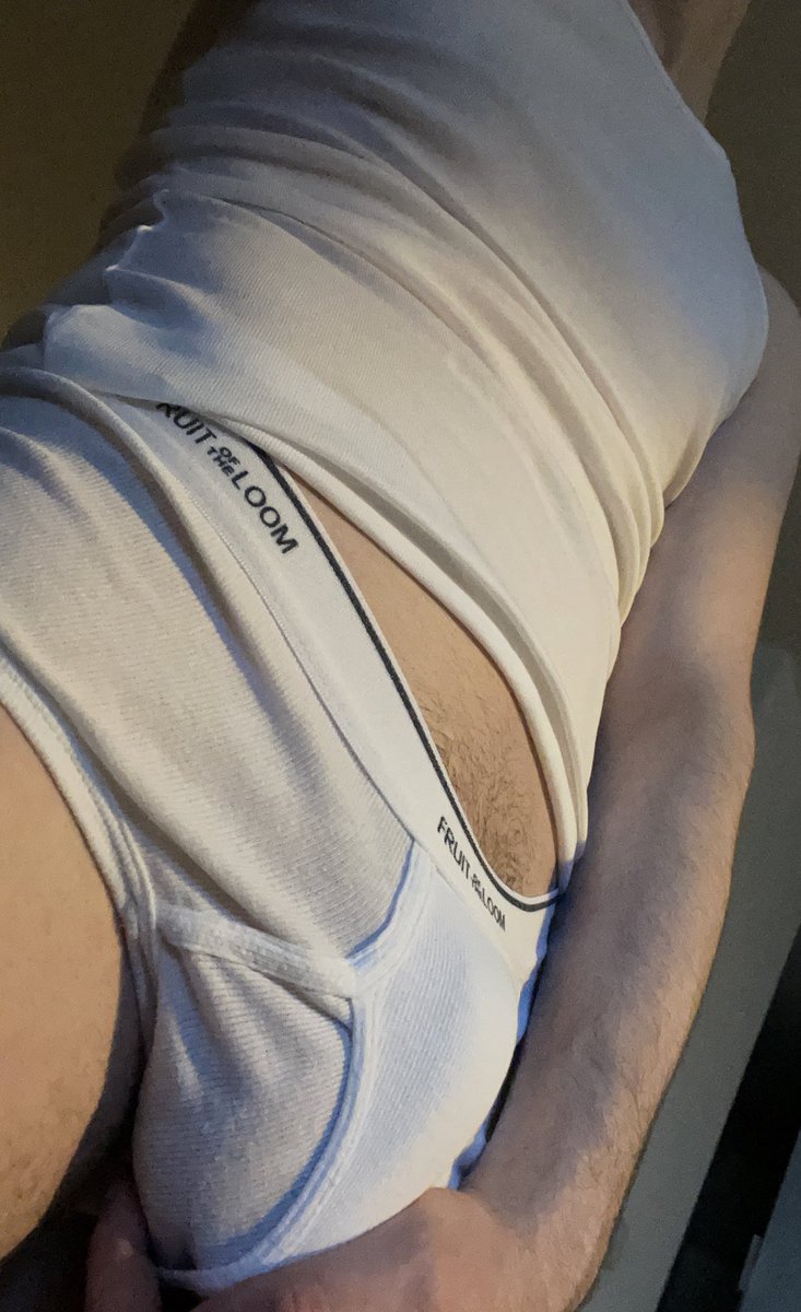 ThatGayTom's tweet photo. Down to the basics. https://t.co/nKa9XKW8Sx