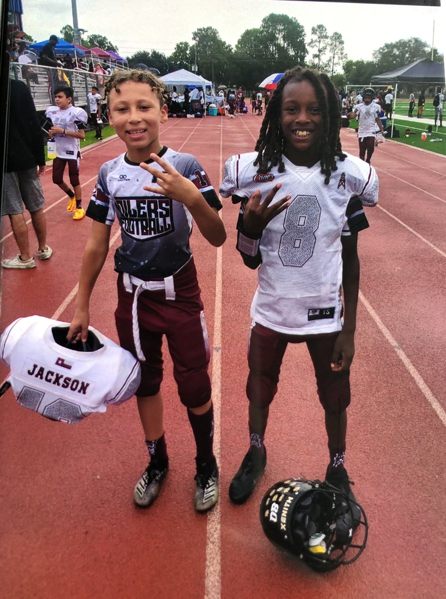 GhpalMyers's tweet photo. Well, they did it again. Oilers, Junior Class Little League Football Team; won 40 - 6. 🔥🏈💥 The Jackson and John Duo we’re amazing. Let’s Go !!!! #GHPAL #supportingthefuture #itlooksbright https://t.co/sxMsmF9J6U