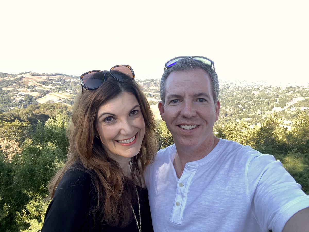 CaliLenka's tweet photo. There’s nothing better than a summer concert for…
rockin’ the night away with my better half,
bumping into colleagues who appreciate #WorkingClassDog, and bonding with like-minded music lovers 🎸🎶💯
#DontTalkToStrangers #HumanTouch #RickSpringfield #MenatWork #TomWaite https://t.co/O5lnPWRIcW