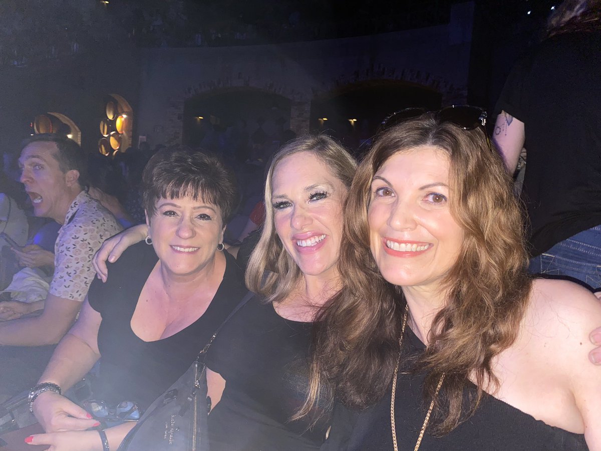 CaliLenka's tweet photo. There’s nothing better than a summer concert for…
rockin’ the night away with my better half,
bumping into colleagues who appreciate #WorkingClassDog, and bonding with like-minded music lovers 🎸🎶💯
#DontTalkToStrangers #HumanTouch #RickSpringfield #MenatWork #TomWaite https://t.co/O5lnPWRIcW